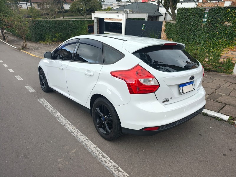 FOCUS 1.6 S 16V FLEX 4P MANUAL - 2015 - FARROUPILHA