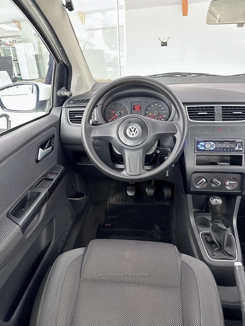 FOX 1.0 MI TREND 8V FLEX 4P MANUAL - 2012 - VILA FLORES