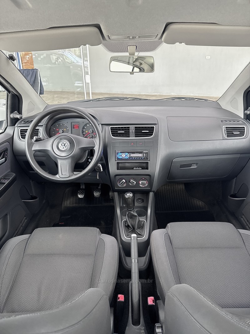 FOX 1.0 MI TREND 8V FLEX 4P MANUAL - 2012 - VILA FLORES