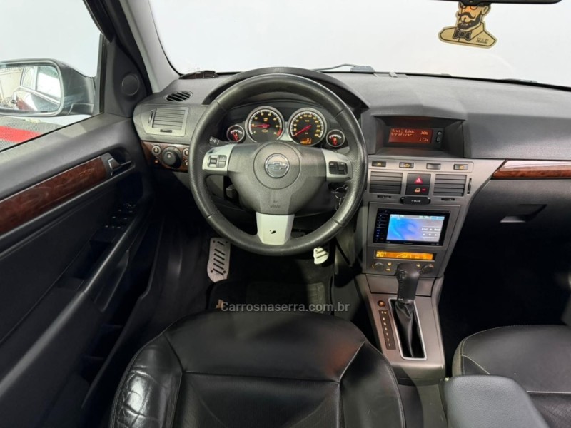 VECTRA 2.4 MPFI ELITE 16V FLEX 4P AUTOMÁTICO - 2006 - VACARIA