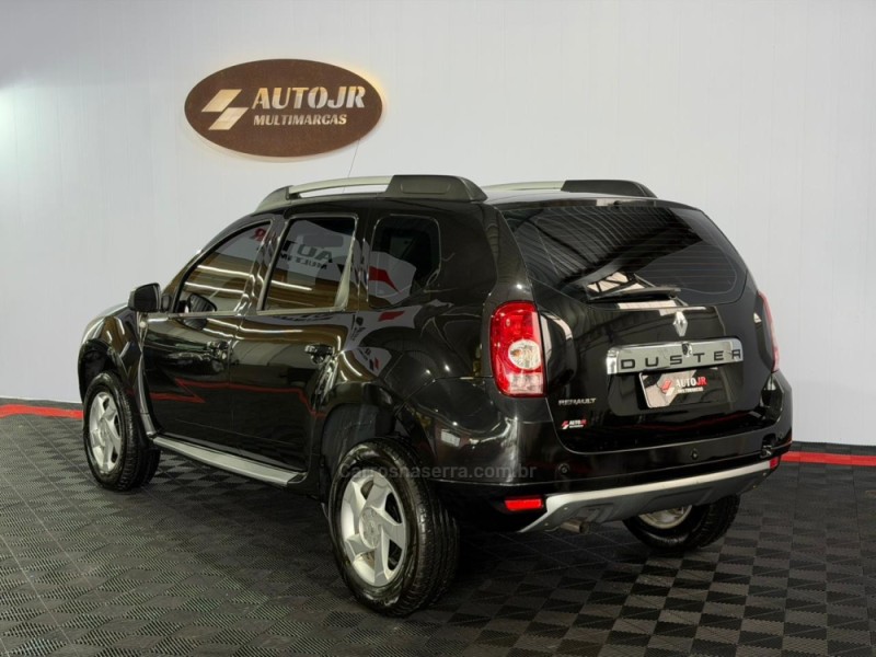 DUSTER 1.6 DYNAMIQUE 4X2 16V FLEX 4P MANUAL - 2013 - VACARIA
