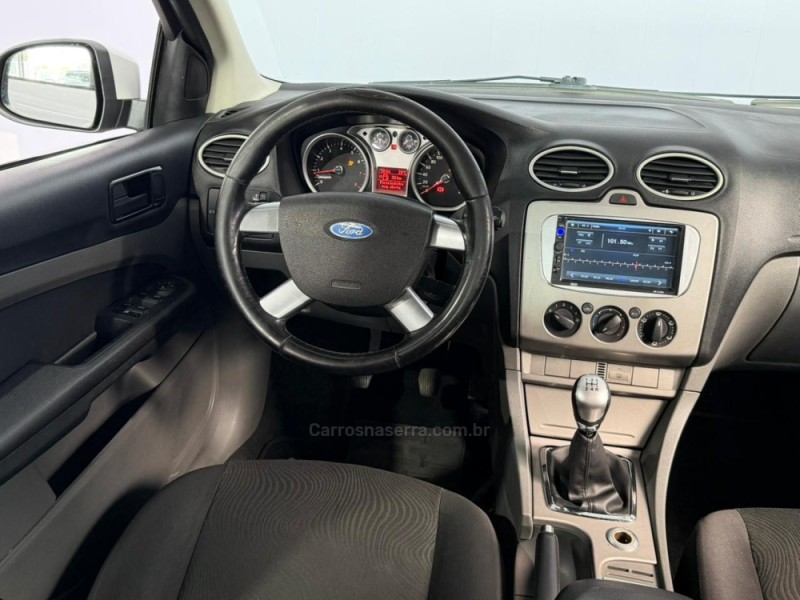 FOCUS 1.6 S 16V FLEX 4P MANUAL - 2013 - VACARIA