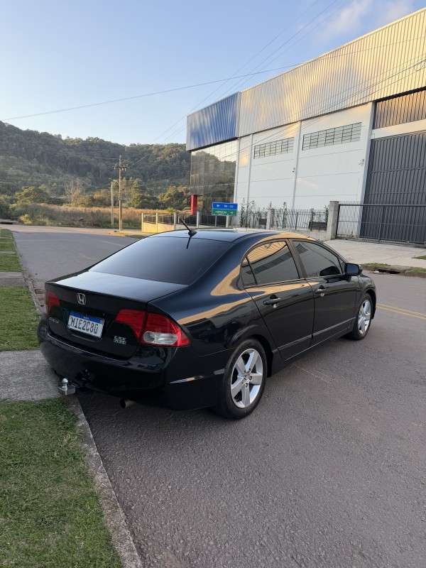 CIVIC 1.8 LXS 16V FLEX 4P MANUAL - 2008 - CAXIAS DO SUL