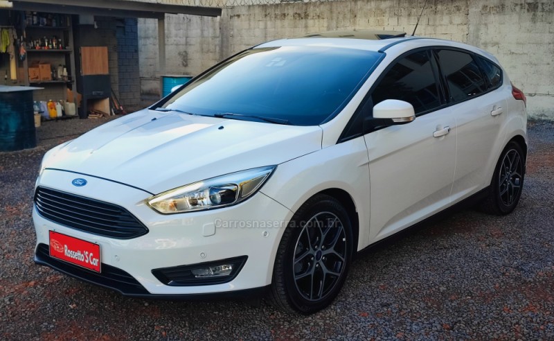 FOCUS 2.0 TITANIUM PLUS HATCH 16V FLEX 4P AUTO - 2017 - FARROUPILHA