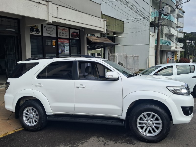 HILUX SW4 3.0 SRV 4X4 7 LUGARES 16V TURBO INTERCOOLER DIESEL 4P AUTOMÁTICO - 2015 - FLORES DA CUNHA