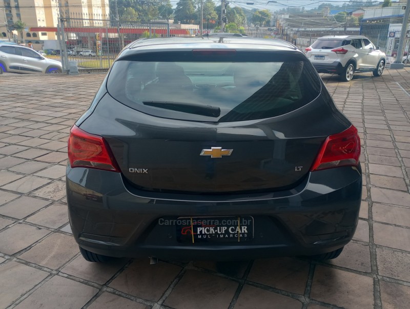 ONIX 1.0 MPFI LT 8V FLEX 4P MANUAL - 2019 - CAXIAS DO SUL