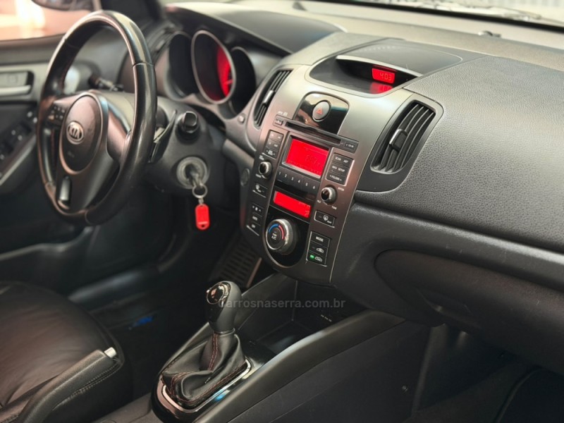 CERATO 1.6 SX3 16V FLEX 4P AUTOMÁTICO - 2013 - ESTâNCIA VELHA