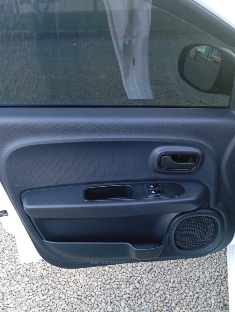 MOBI 1.0 8V EVO FLEX LIKE. MANUAL - 2023 - PICADA CAFé