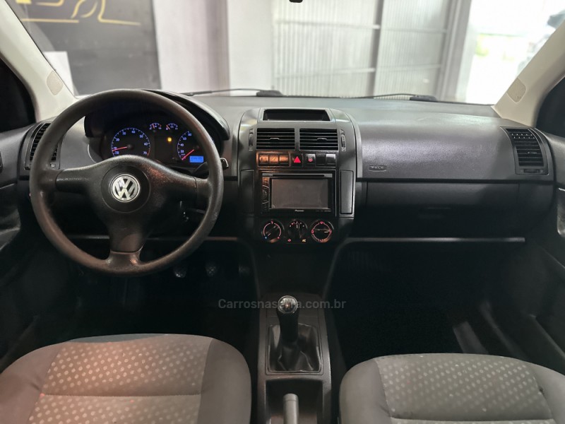 POLO 1.6 MI SÉRIE OURO 8V FLEX 4P MANUAL - 2006 - NOVO HAMBURGO