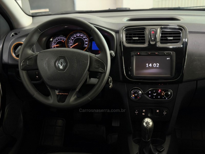 SANDERO 1.6 STEPWAY 8V FLEX 4P MANUAL - 2015 - NOVO HAMBURGO