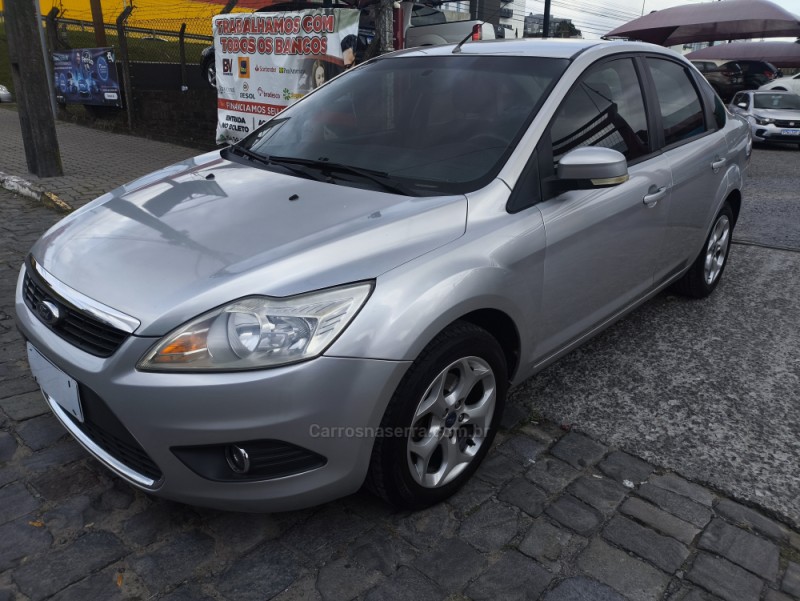 FOCUS 2.0 TITANIUM SEDAN 16V FLEX 4P AUTOMÁTICO - 2013 - FARROUPILHA