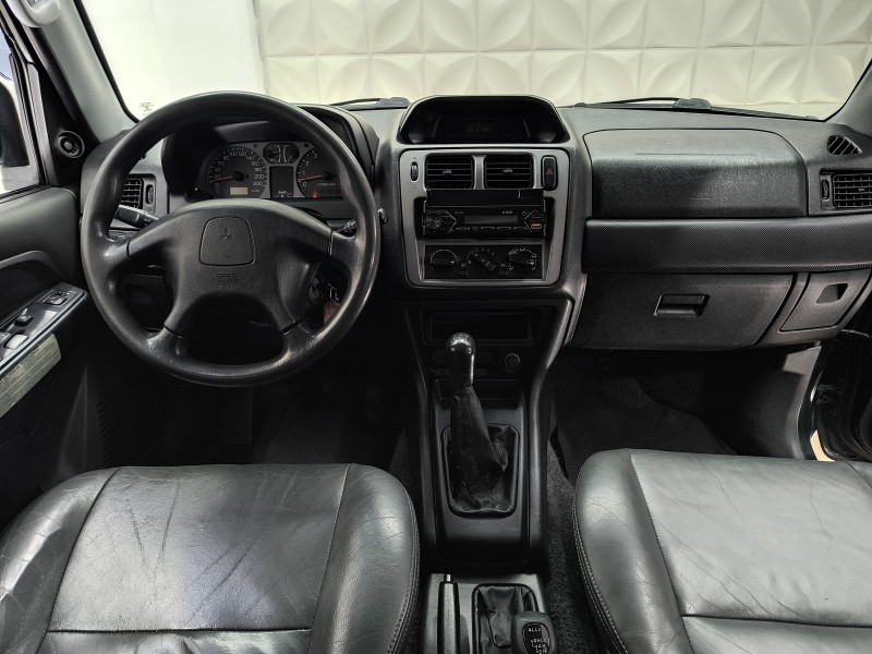 PAJERO TR4 2.0 4X4 16V 133CV FLEX 4P MANUAL - 2008 - CAXIAS DO SUL