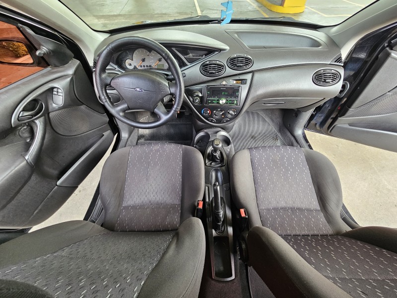 FOCUS 1.6 8V GASOLINA 4P MANUAL - 2005 - CAXIAS DO SUL