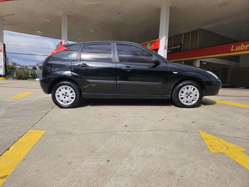FOCUS 1.6 8V GASOLINA 4P MANUAL - 2005 - CAXIAS DO SUL