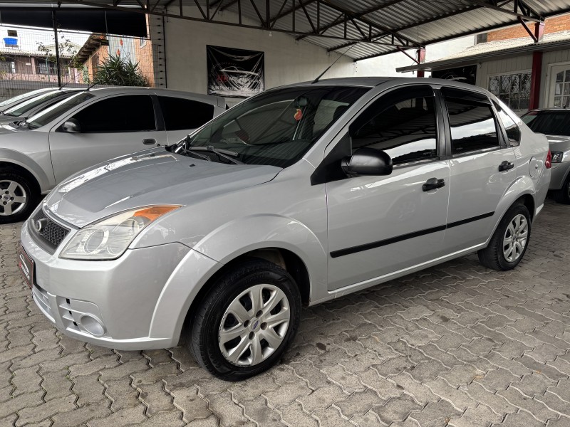 fiesta 1.6 mpi first sedan 8v flex 4p manual 2008 caxias do sul