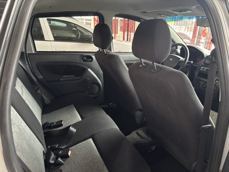 FIESTA 1.6 MPI FIRST SEDAN 8V FLEX 4P MANUAL - 2008 - CAXIAS DO SUL