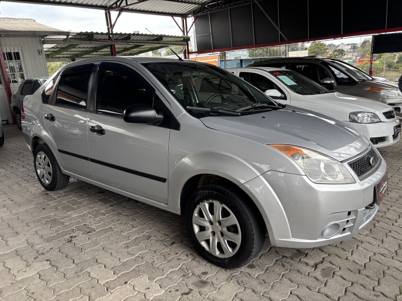 FIESTA 1.6 MPI FIRST SEDAN 8V FLEX 4P MANUAL - 2008 - CAXIAS DO SUL