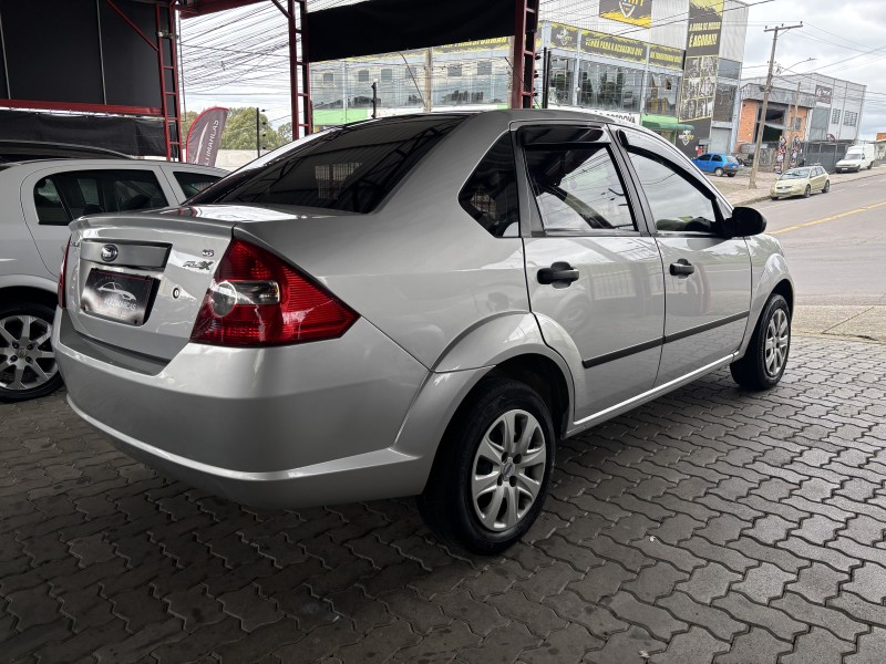 FIESTA 1.6 MPI FIRST SEDAN 8V FLEX 4P MANUAL - 2008 - CAXIAS DO SUL