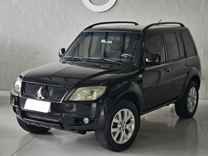 PAJERO TR4 2.0 4X2 16V 140CV FLEX 4P AUTOMÁTICO - 2013 - FARROUPILHA