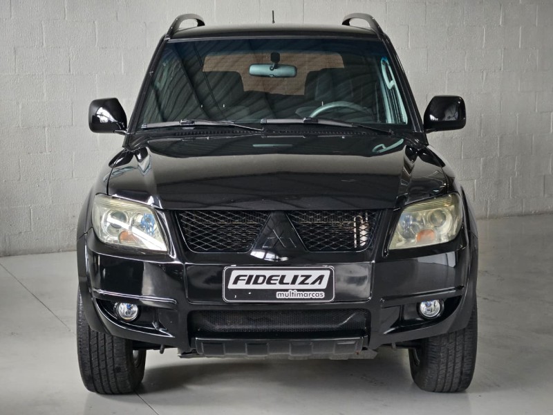 PAJERO TR4 2.0 4X2 16V 140CV FLEX 4P AUTOMÁTICO - 2013 - FARROUPILHA