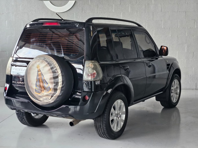 PAJERO TR4 2.0 4X2 16V 140CV FLEX 4P AUTOMÁTICO - 2013 - FARROUPILHA