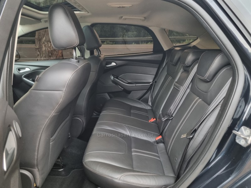 FOCUS 2.0 TITANIUM HATCH 16V FLEX 4P AUTOMÁTICO - 2015 - DOIS IRMãOS