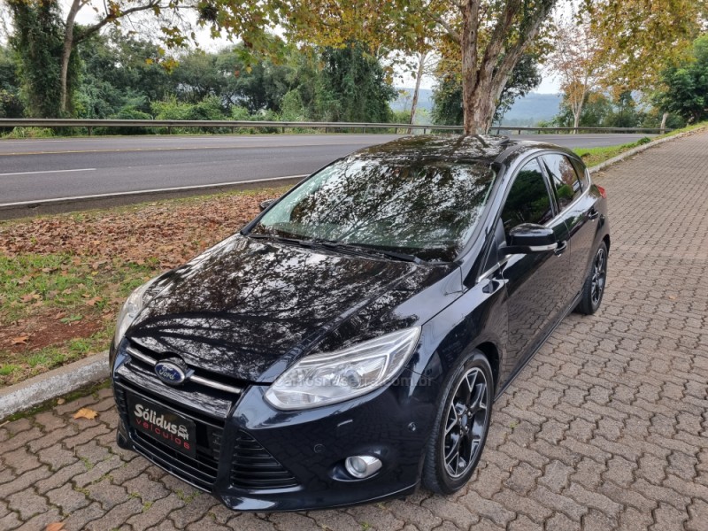 focus 2.0 titanium hatch 16v flex 4p automatico 2015 dois irmaos