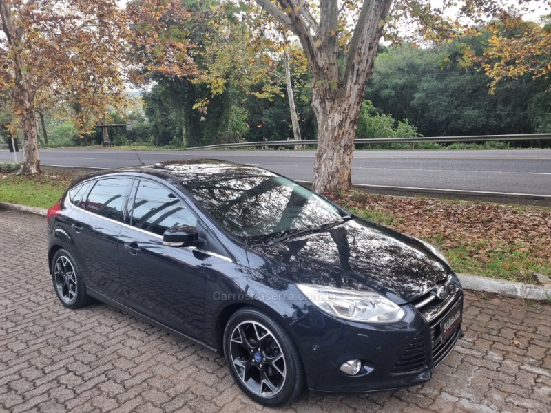 FOCUS 2.0 TITANIUM HATCH 16V FLEX 4P AUTOMÁTICO - 2015 - DOIS IRMãOS