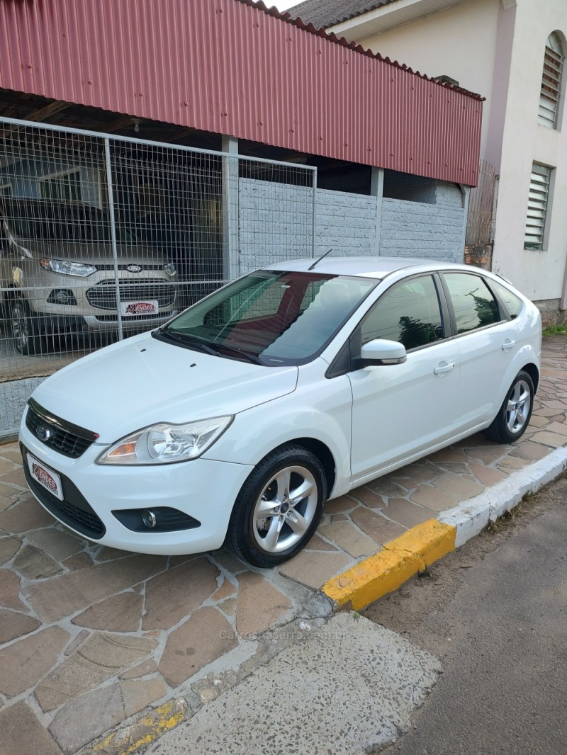 focus 1.6 8v flex 4p manual 2012 tres coroas