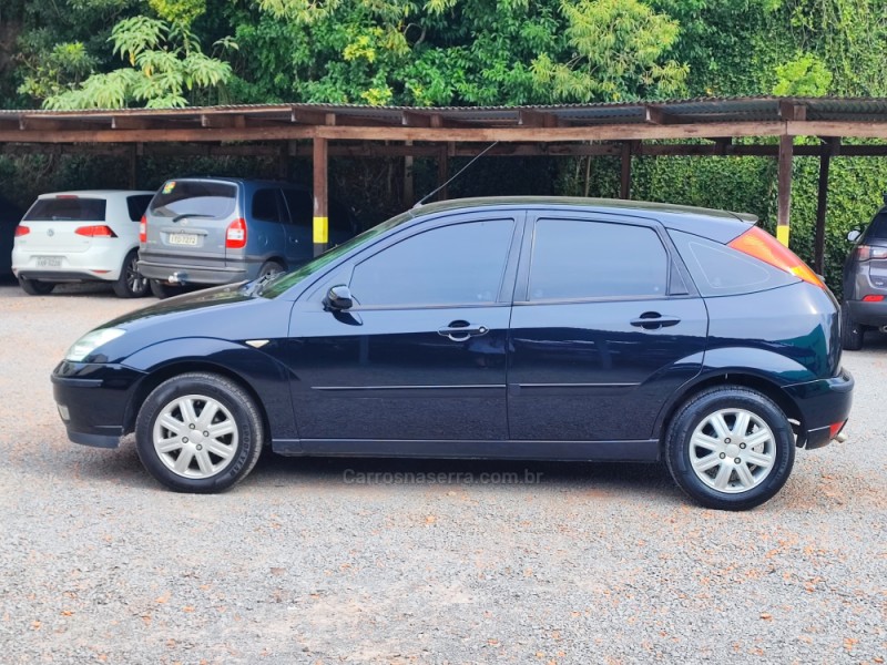 FOCUS 1.6 GLX 8V FLEX 4P MANUAL - 2009 - FARROUPILHA