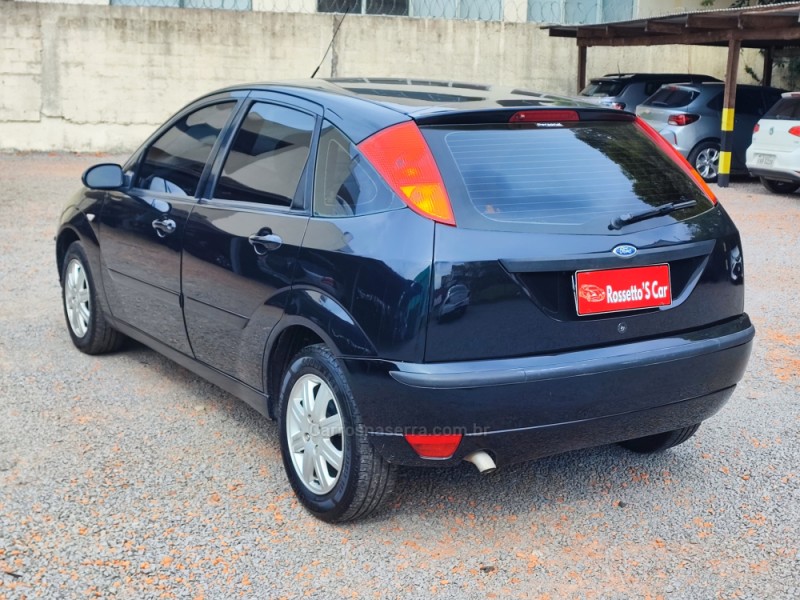 FOCUS 1.6 GLX 8V FLEX 4P MANUAL - 2009 - FARROUPILHA