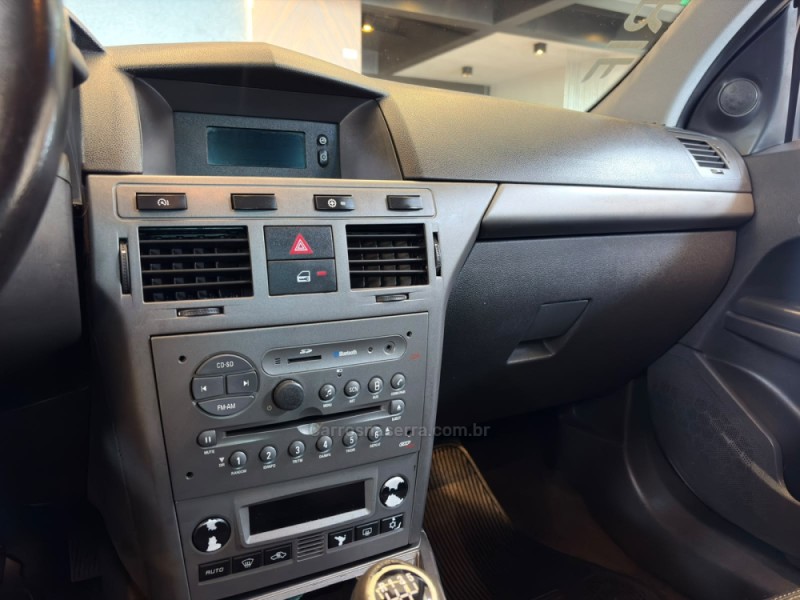 VECTRA 2.0 SFI GT-X HATCH 8V FLEX 4P MANUAL - 2009 - CAMPO BOM