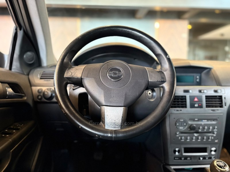 VECTRA 2.0 SFI GT-X HATCH 8V FLEX 4P MANUAL - 2009 - CAMPO BOM
