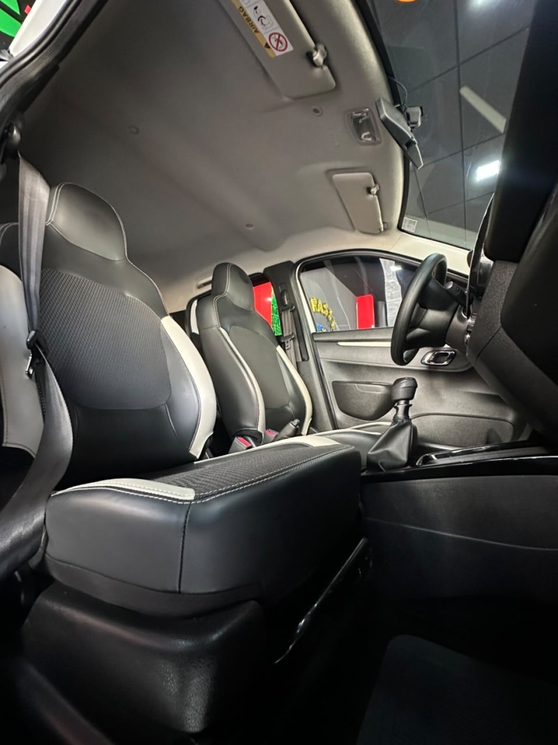KWID 1.0 12V SCE FLEX INTENSE MANUAL - 2018 - SãO LEOPOLDO