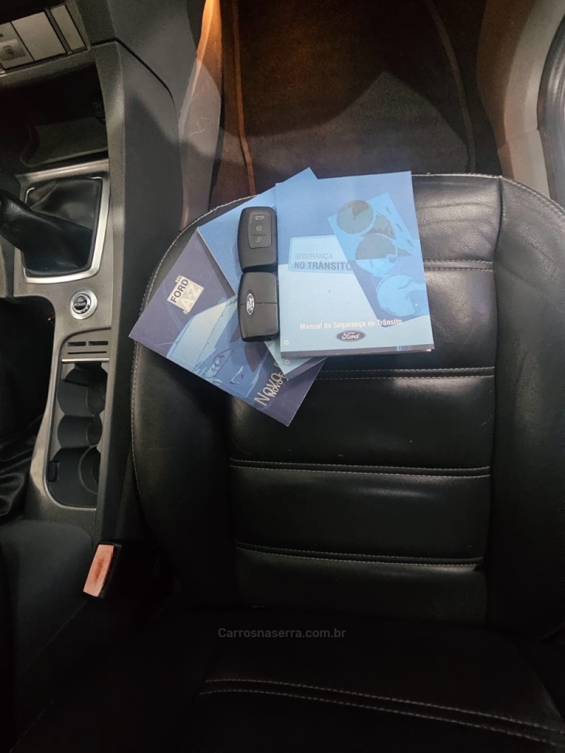 FOCUS 2.0 GHIA 16V FLEX 4P MANUAL - 2009 - CAXIAS DO SUL