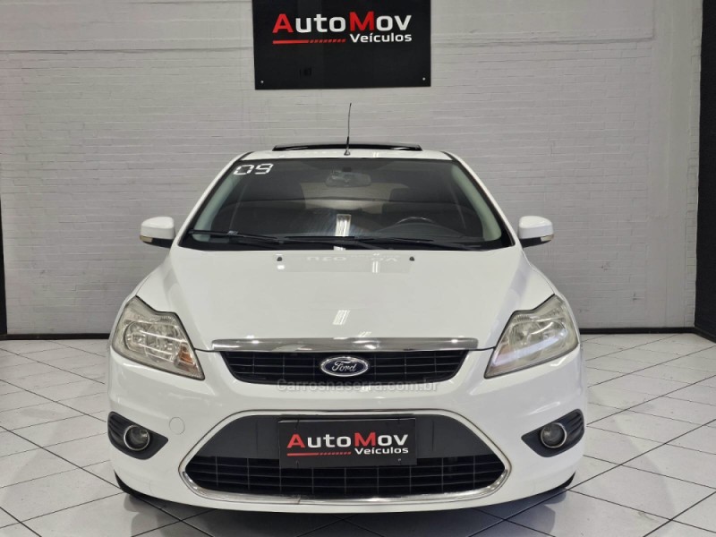 FOCUS 2.0 GHIA 16V FLEX 4P MANUAL - 2009 - CAXIAS DO SUL
