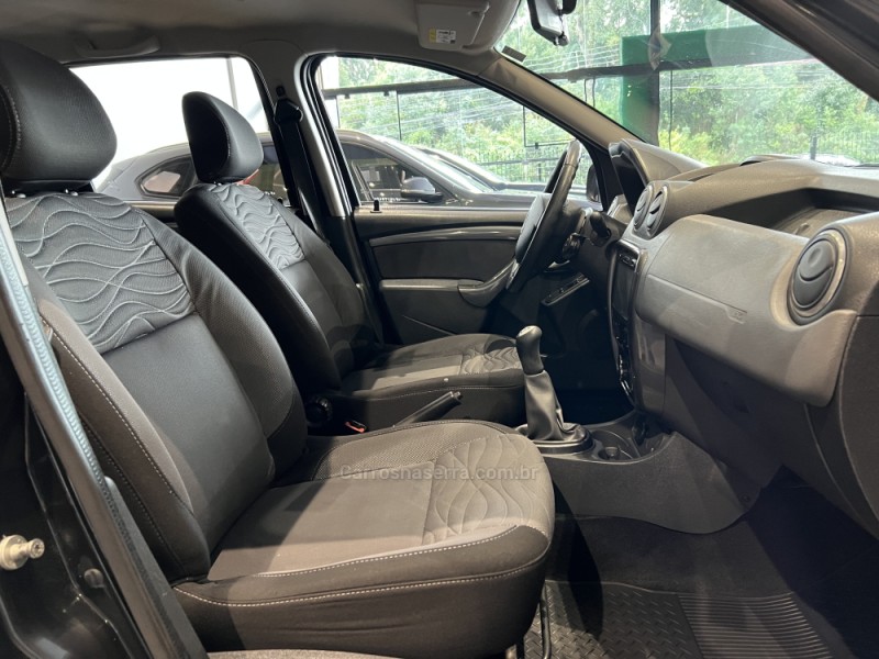 DUSTER 1.6 DYNAMIQUE 4X2 16V FLEX 4P MANUAL - 2015 - CAXIAS DO SUL