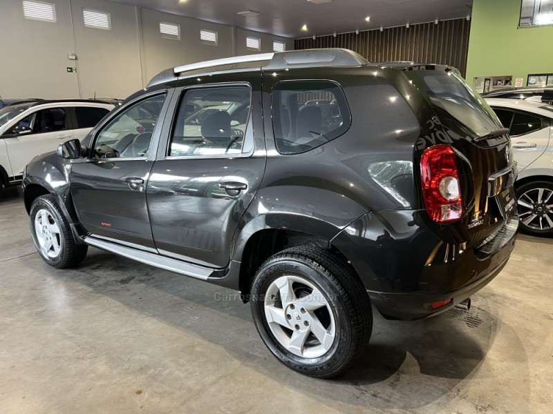 DUSTER 1.6 DYNAMIQUE 4X2 16V FLEX 4P MANUAL - 2015 - CAXIAS DO SUL