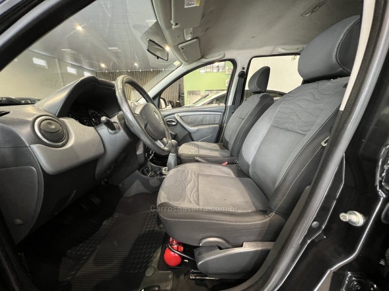 DUSTER 1.6 DYNAMIQUE 4X2 16V FLEX 4P MANUAL - 2015 - CAXIAS DO SUL
