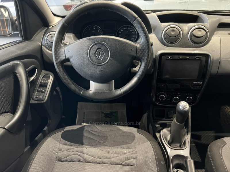 DUSTER 1.6 DYNAMIQUE 4X2 16V FLEX 4P MANUAL - 2015 - CAXIAS DO SUL