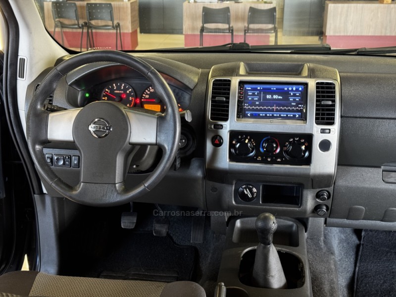 FRONTIER 2.5 SE ATTACK 4X4 CD TURBO ELETRONIC DIESEL 4P MANUAL - 2013 - DOIS IRMãOS