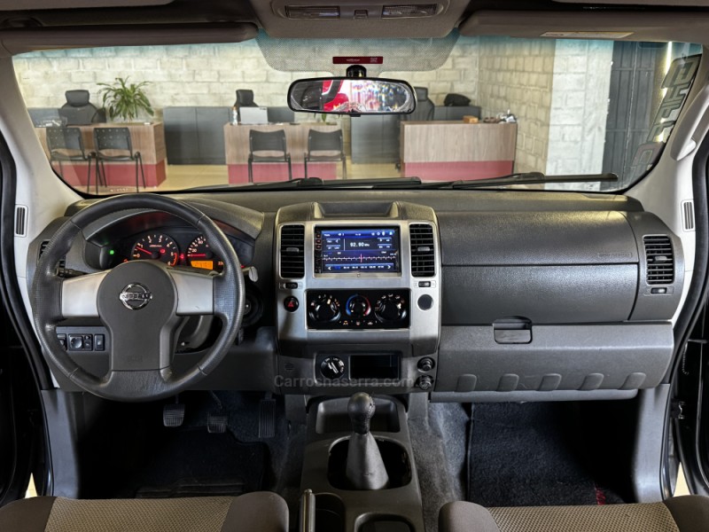 FRONTIER 2.5 SE ATTACK 4X4 CD TURBO ELETRONIC DIESEL 4P MANUAL - 2013 - DOIS IRMãOS