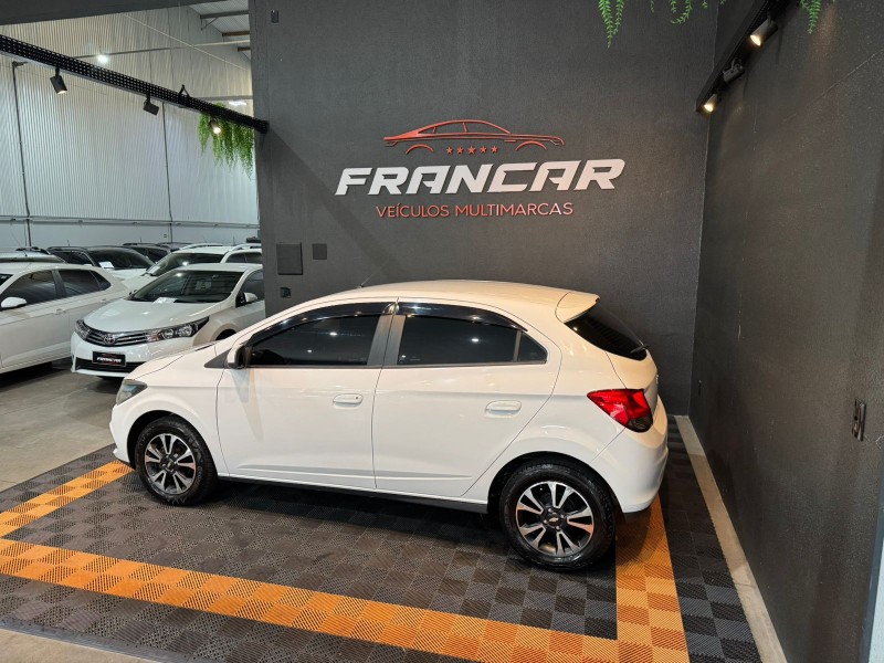 ONIX 1.4 MPFI LTZ 8V FLEX 4P MANUAL - 2014 - ANTôNIO PRADO
