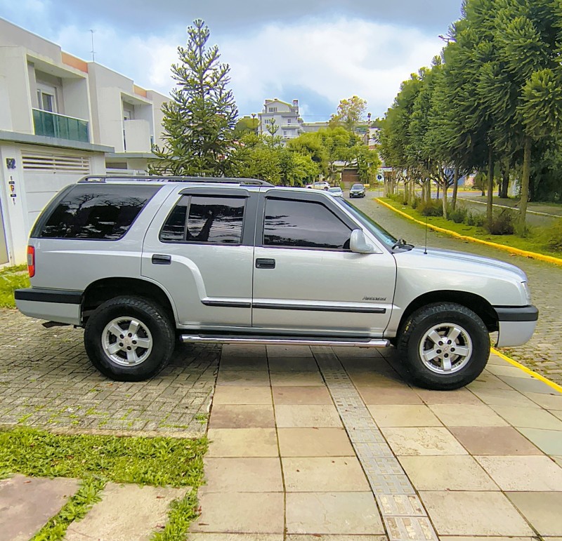 BLAZER 2.4 MPFI ADVANTAGE 4X2 8V GASOLINA 4P MANUAL - 2005 - FARROUPILHA
