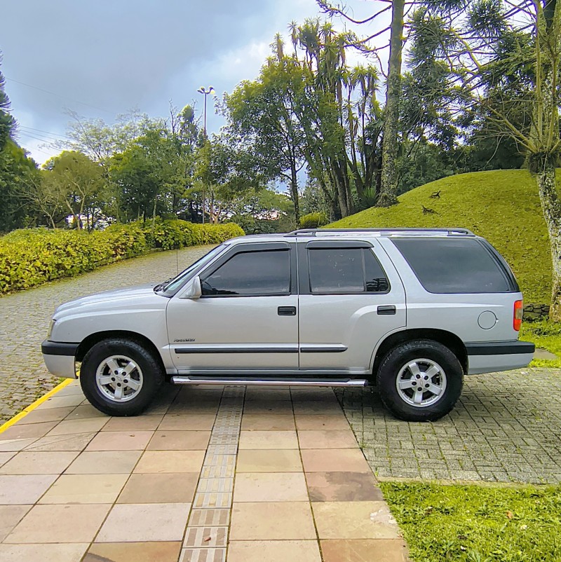 BLAZER 2.4 MPFI ADVANTAGE 4X2 8V GASOLINA 4P MANUAL - 2005 - FARROUPILHA
