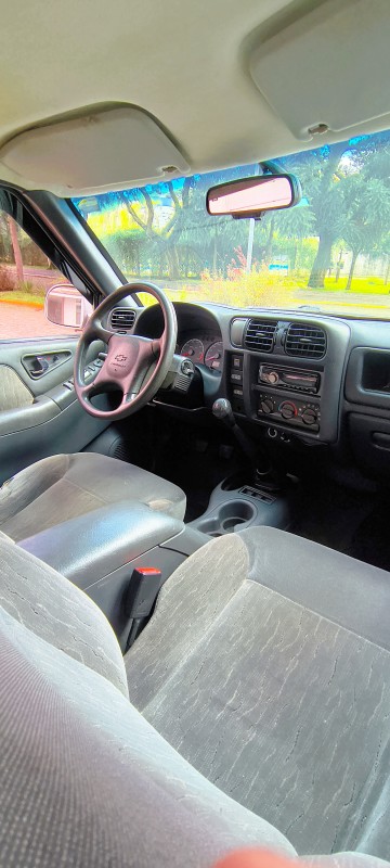 BLAZER 2.4 MPFI ADVANTAGE 4X2 8V GASOLINA 4P MANUAL - 2005 - FARROUPILHA