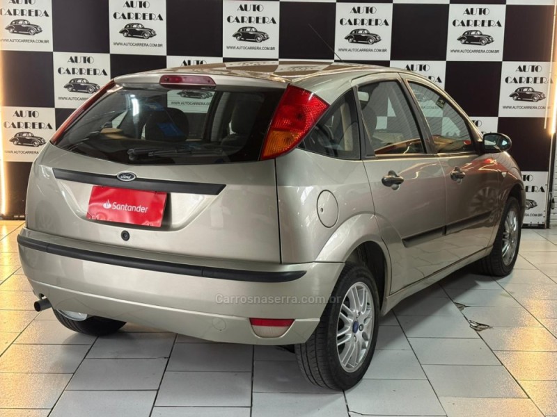 FOCUS 1.6 8V GASOLINA 4P MANUAL - 2006 - NOVO HAMBURGO