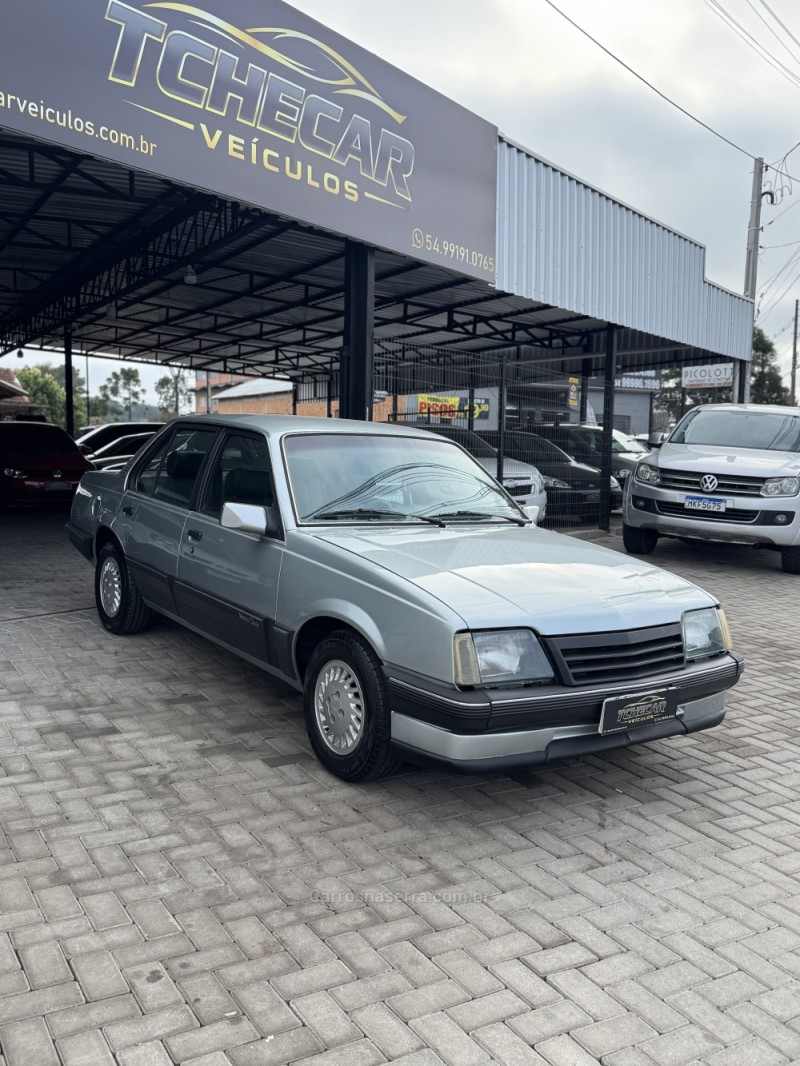 MONZA 2.0 EFI CLASS 8V GASOLINA 4P MANUAL - 1987 - CAXIAS DO SUL