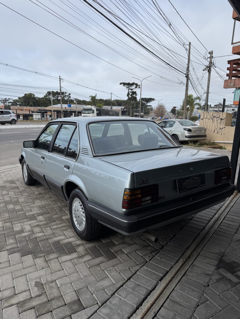 MONZA 2.0 EFI CLASS 8V GASOLINA 4P MANUAL - 1987 - CAXIAS DO SUL