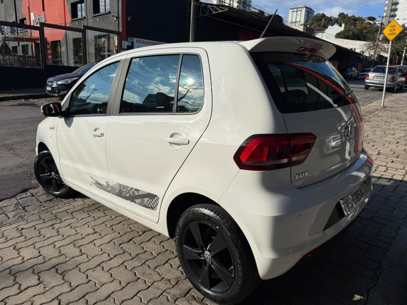 FOX 1.6 MI ROCK IN RIO 8V FLEX 4P MANUAL - 2016 - CAXIAS DO SUL